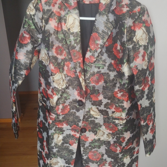 Blazer - Picture 2 of 2